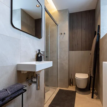 Monciak Elegance - Plaza By Oneapartments